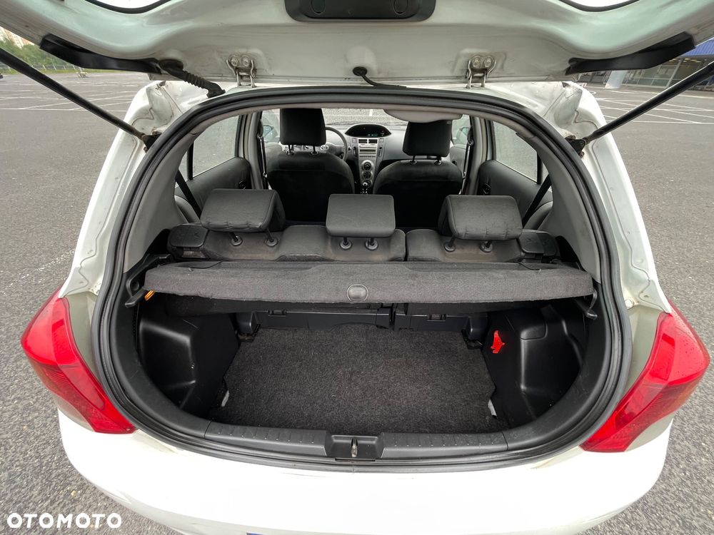 Toyota Yaris 1.4 D-4D Premium - 9
