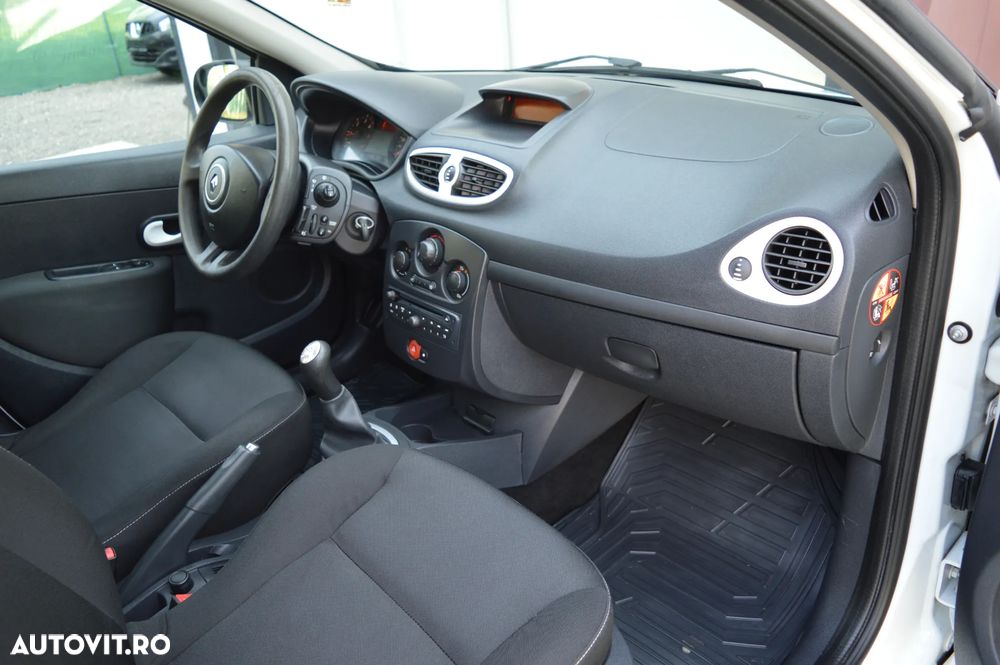 Renault Clio III 1.5 dCi Yahoo - 29