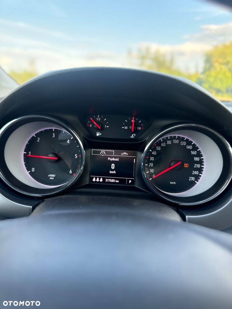 Opel Astra 1.6 CDTI Enjoy - 10