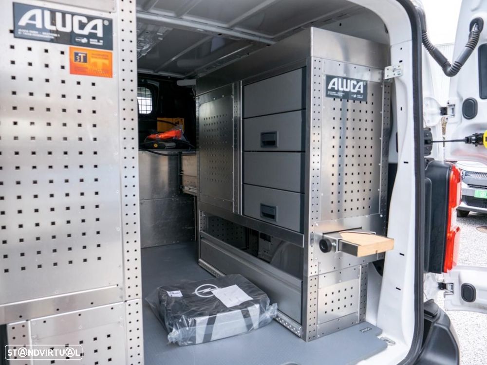 Opel Vivaro - 16
