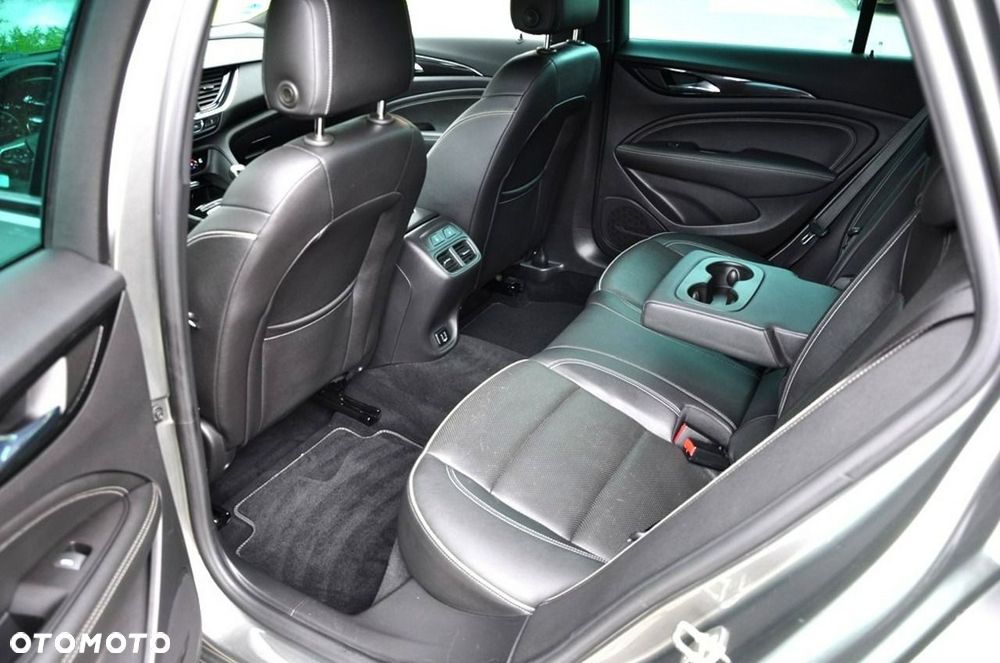 Opel Insignia - 24