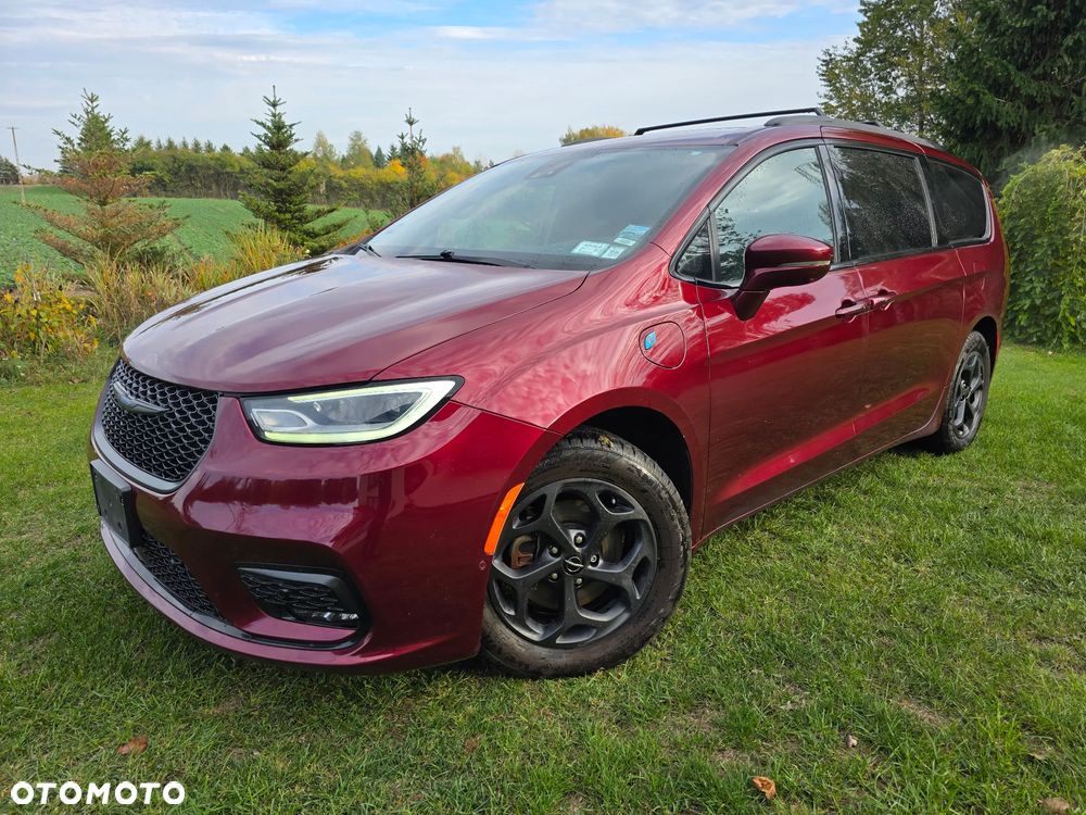 Chrysler Pacifica - 23