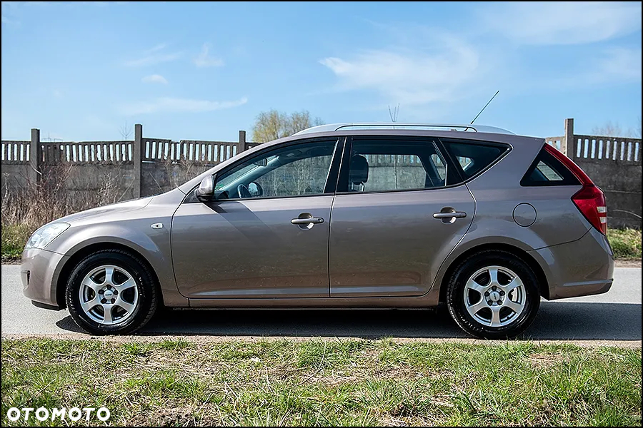 Kia Ceed - 3