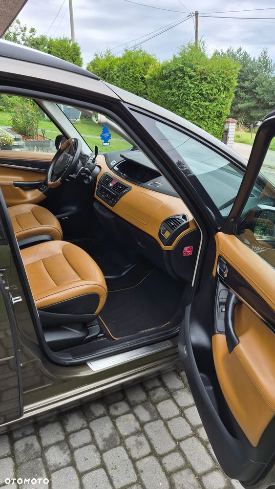Citroën C4 Picasso 2.0 HDi Exclusive - 10