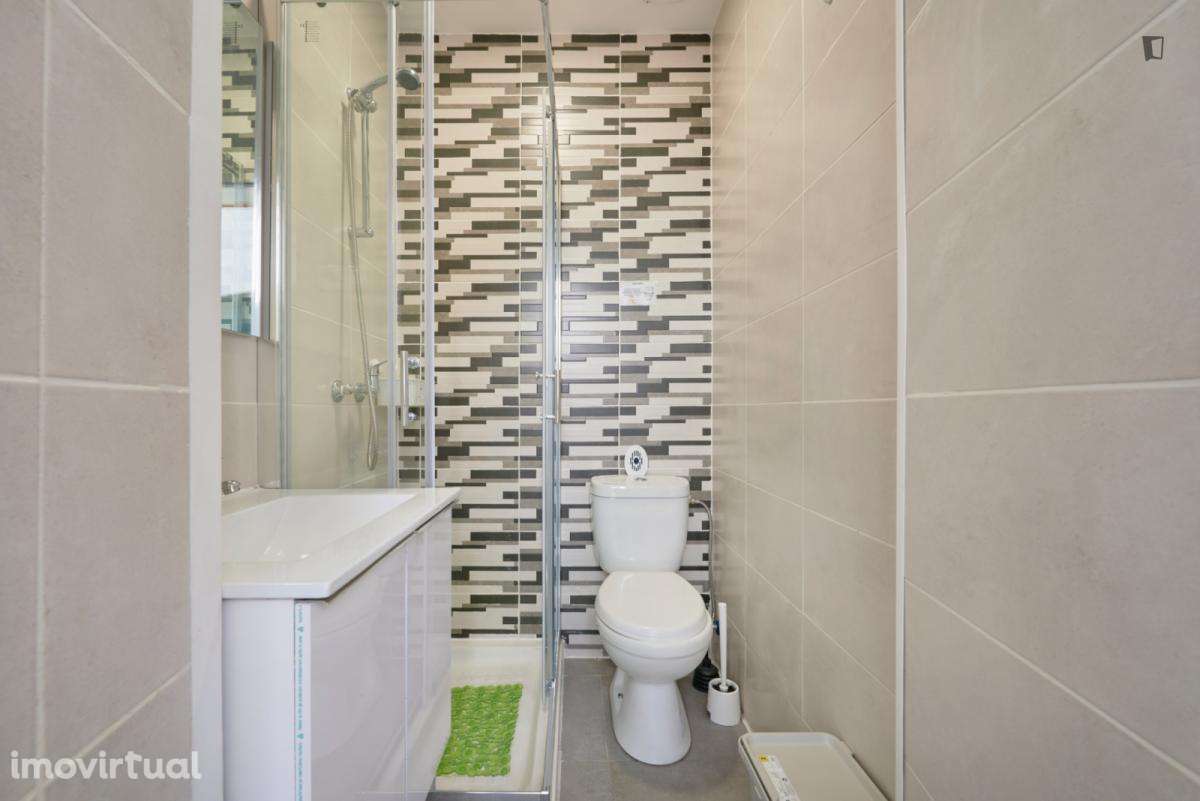 Quarto - localizado em Arroios Lisbon - Grande imagem: 4/35