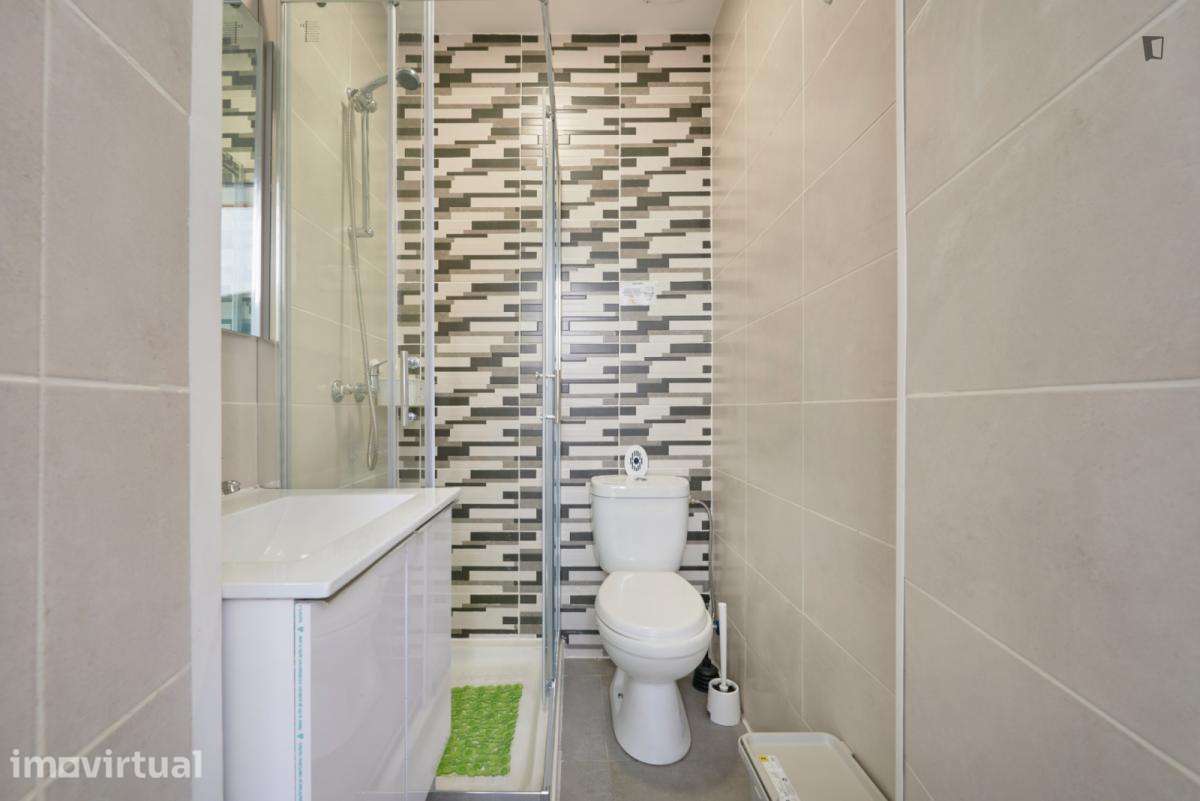 Quarto - localizado em Arroios Lisbon - Grande imagem: 4/35
