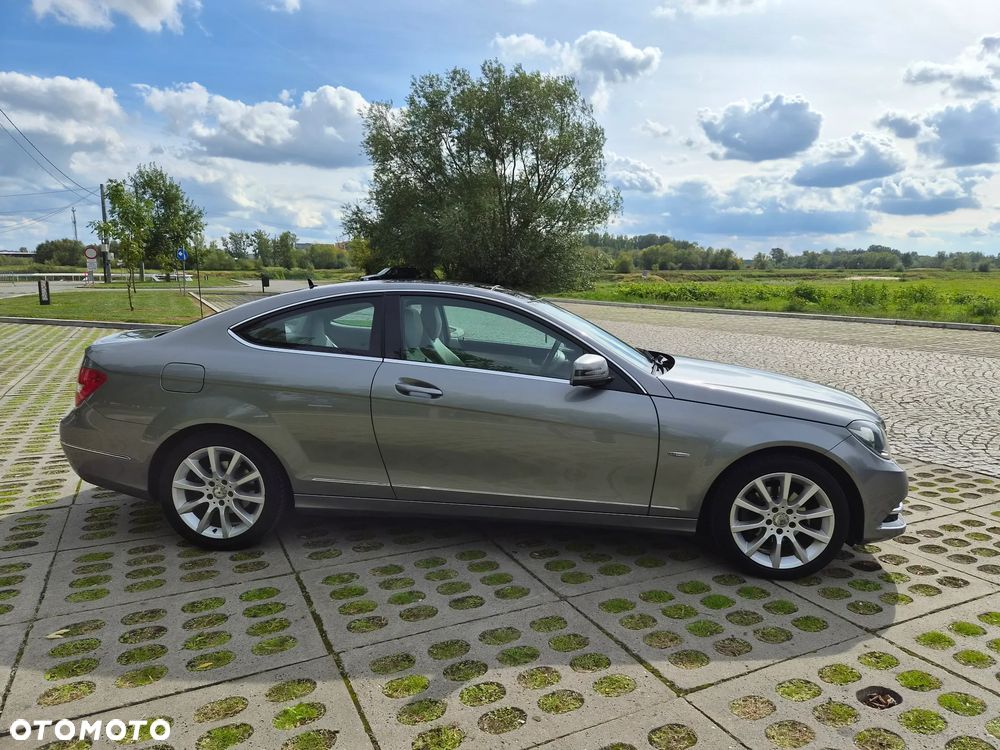 Mercedes-Benz Klasa C 180 BlueEFFICIENCY - 4