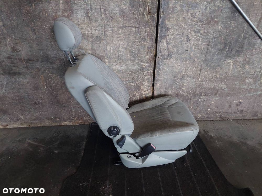 FOTEL LEWY PRZÓD KIEROWCY PODSTAWA PODŁOKIETNIK PRIMASTAR I TRAFIC VIVARO - 4