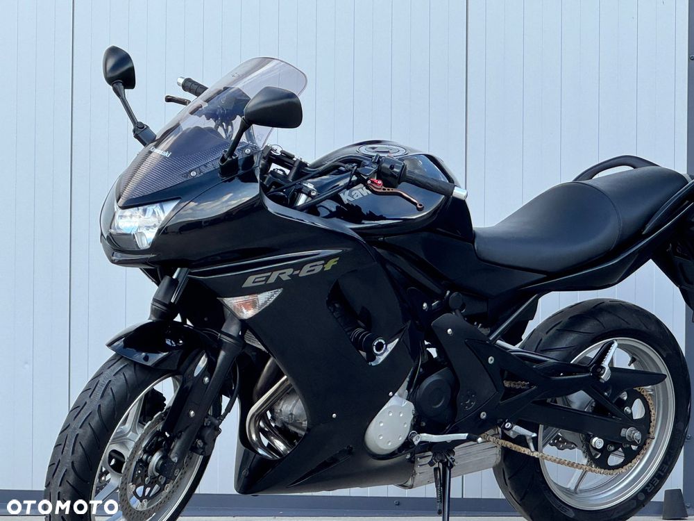 Kawasaki ER - 24