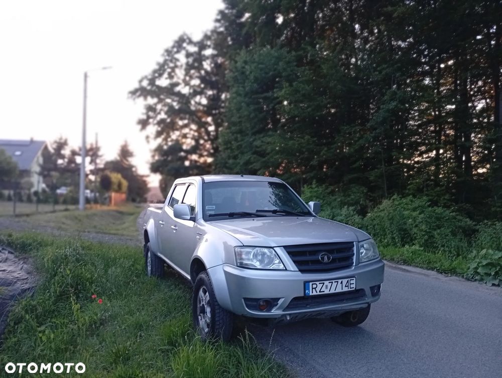 Tata Xenon - 1