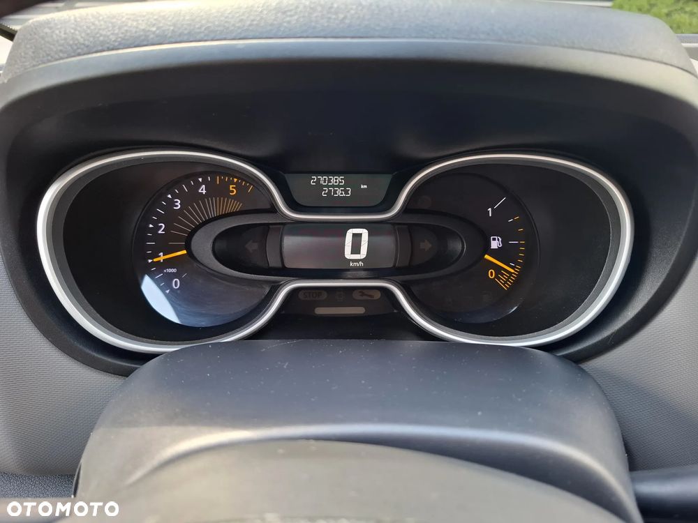 Renault Trafic - 16