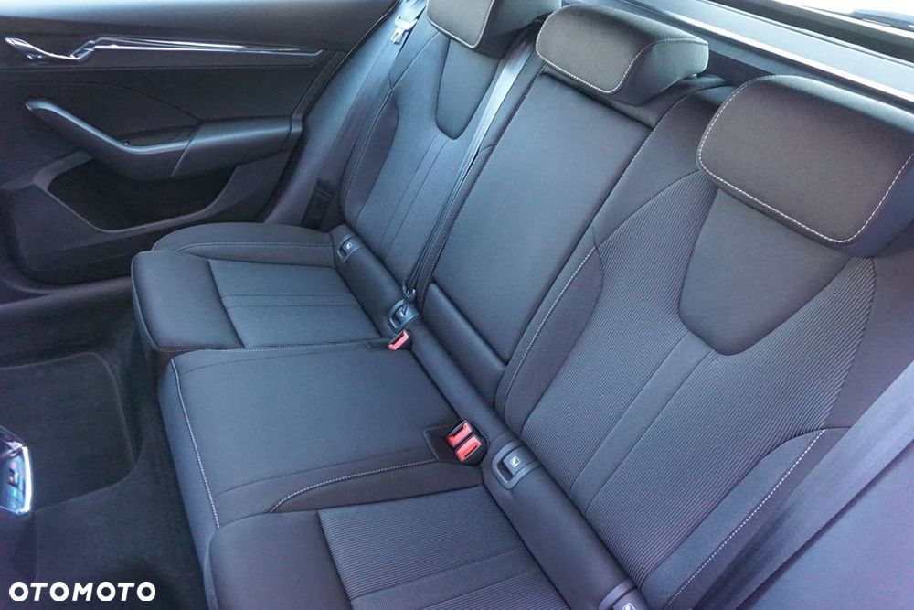 Skoda Octavia 2.0 TDI Style DSG - 12