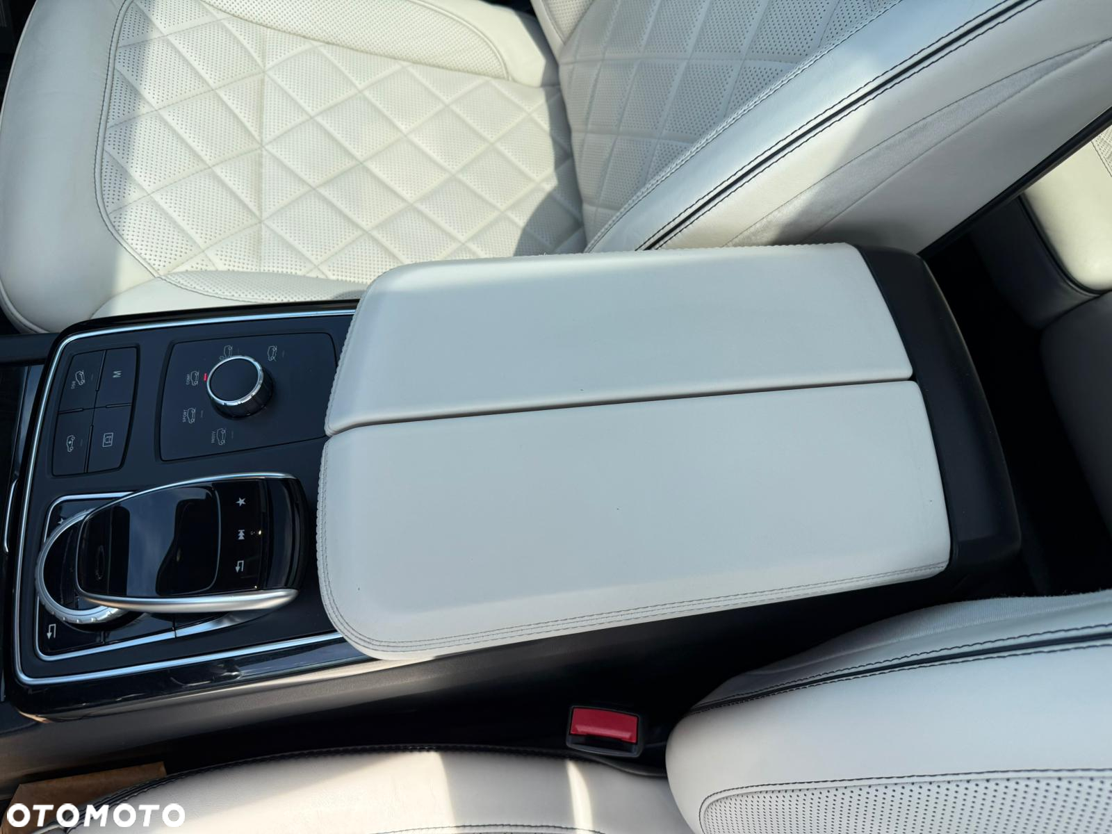 Mercedes-Benz GLS 500 4-Matic - 12