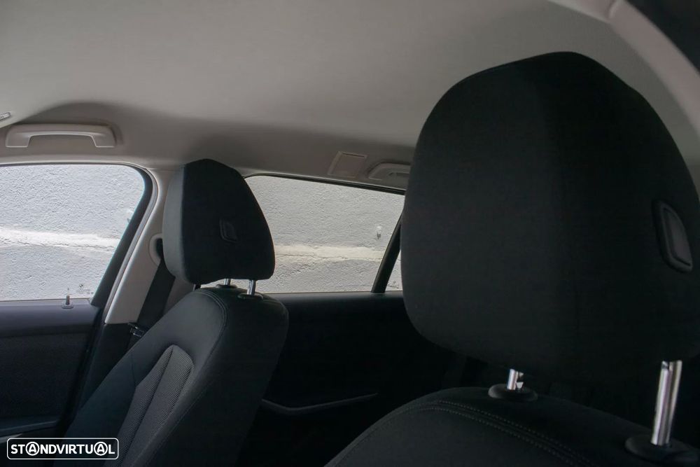 BMW 330 e Aut. Sport Line - 44