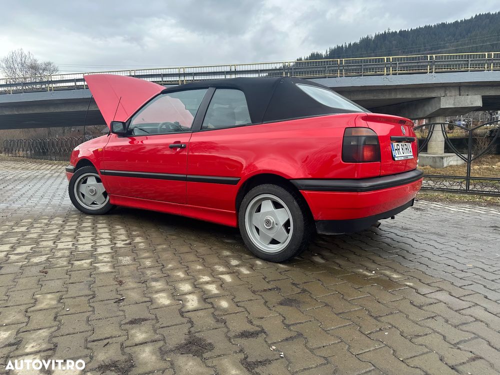 Volkswagen Golf - 1