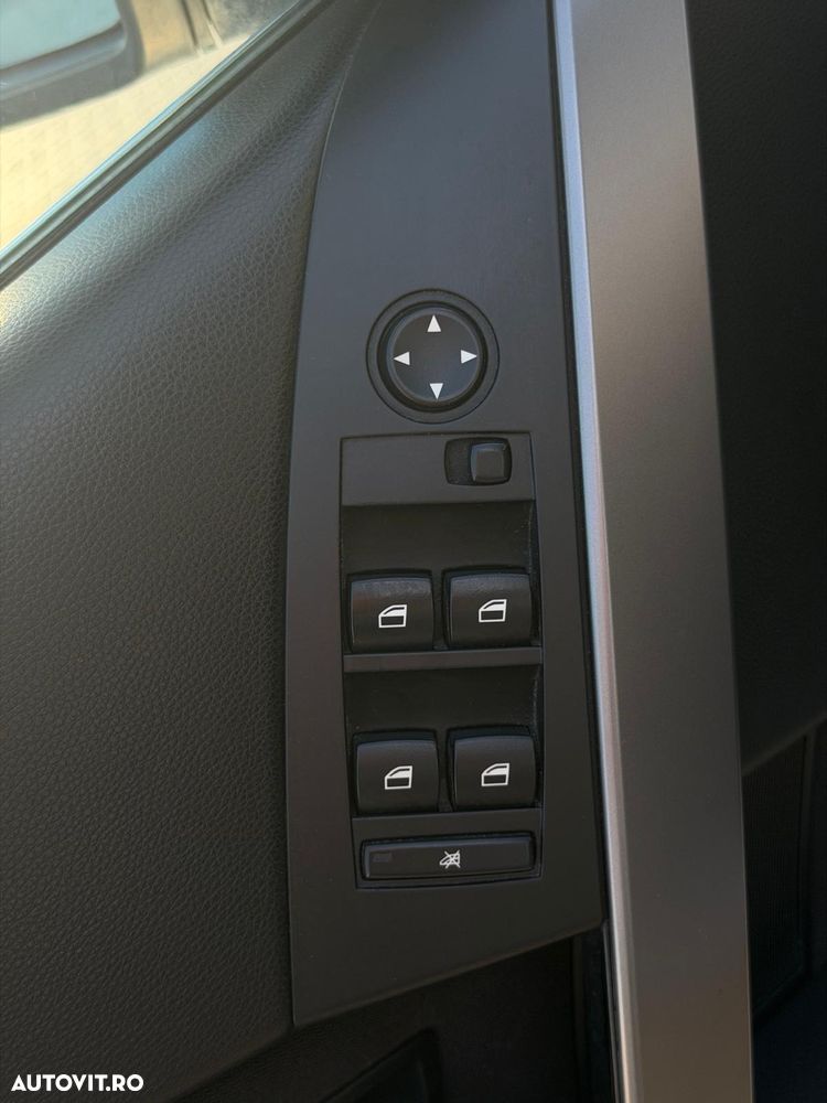 BMW Seria 5 520d - 23