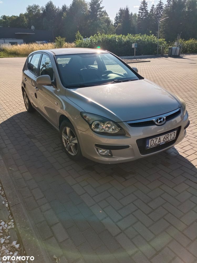 Hyundai i30 1.6 Comfort - 1