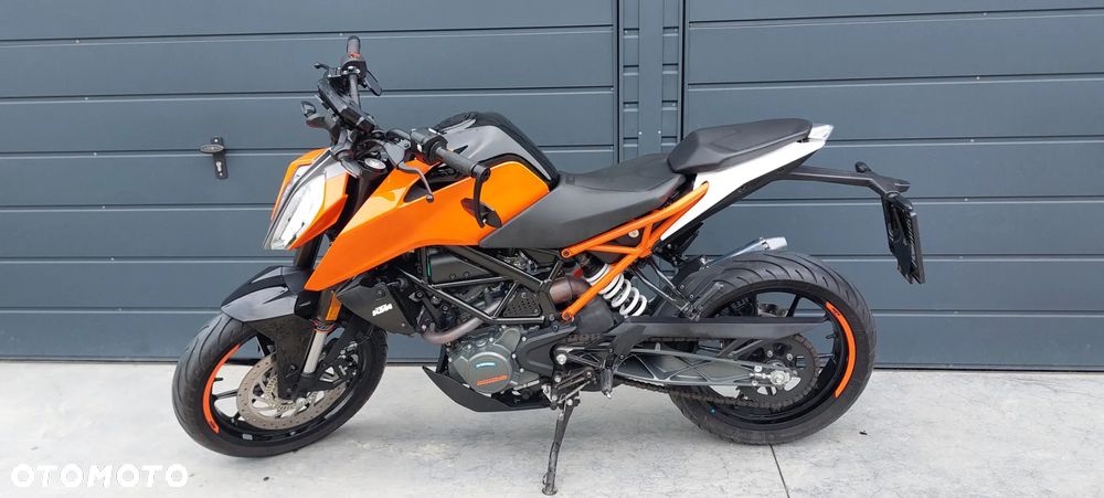 KTM Duke - 18