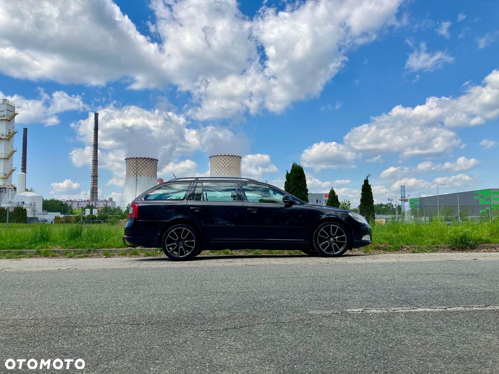 Skoda Octavia 2.0 TDI Elegance DSG - 6