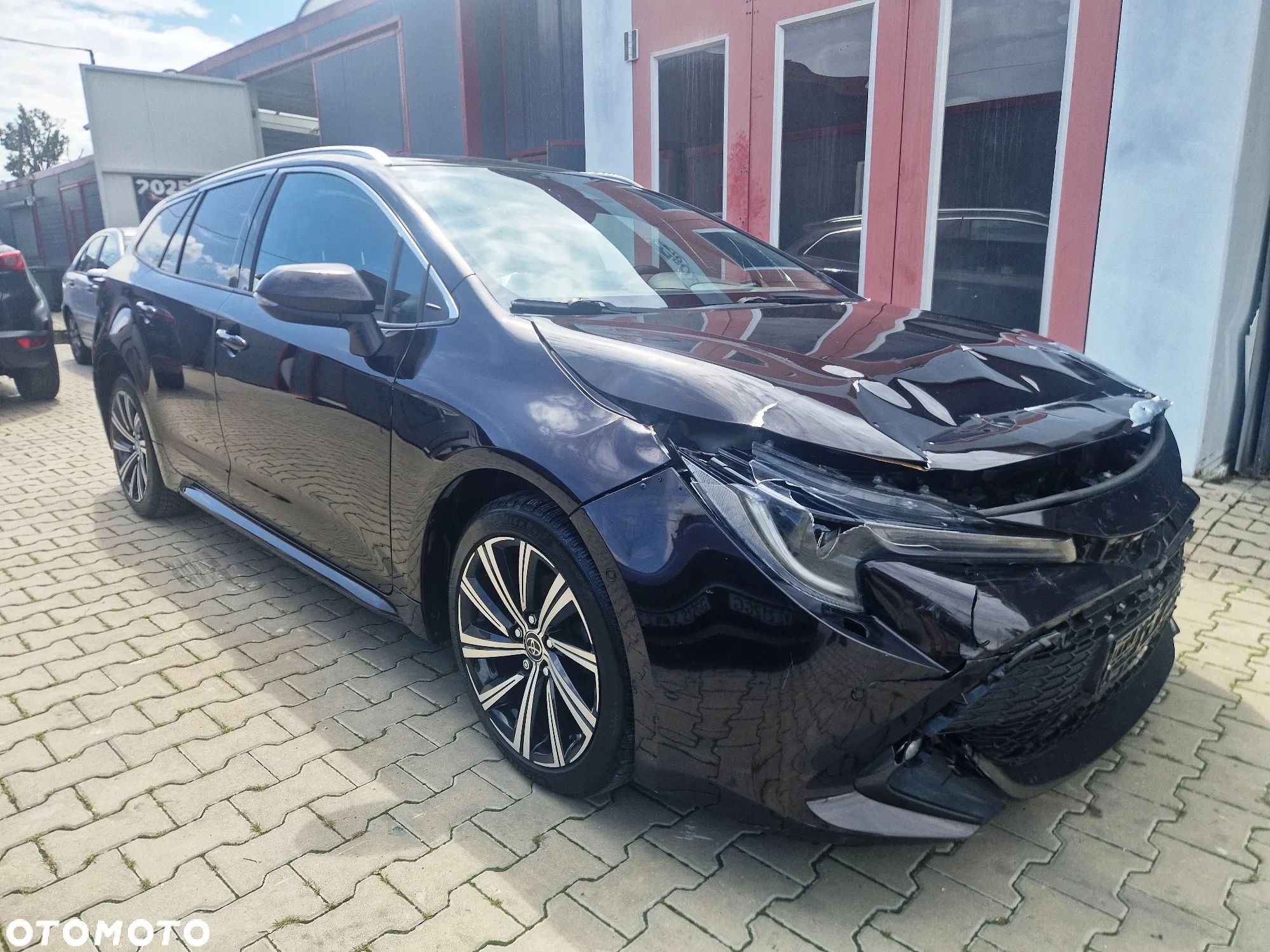 Toyota Corolla 1.8 Hybrid Style - 1