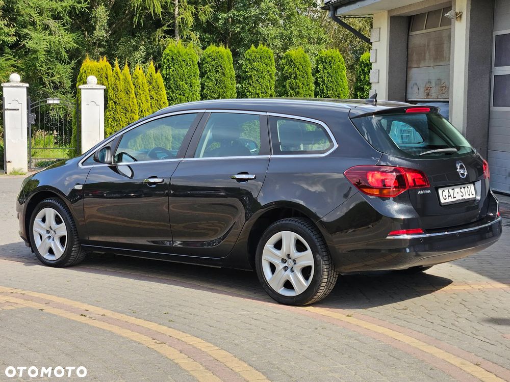 Opel Astra 1.6 Sports Tourer Selection - 12