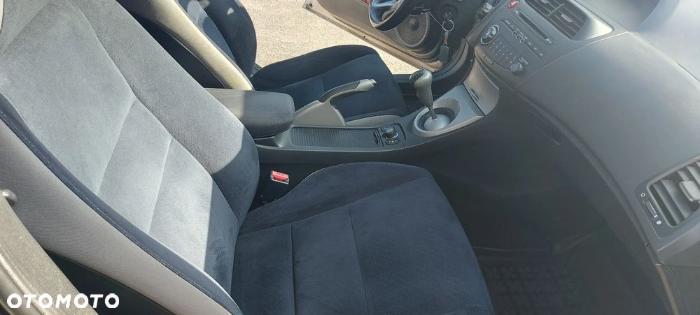 Honda Civic 1.8 Sport - 12