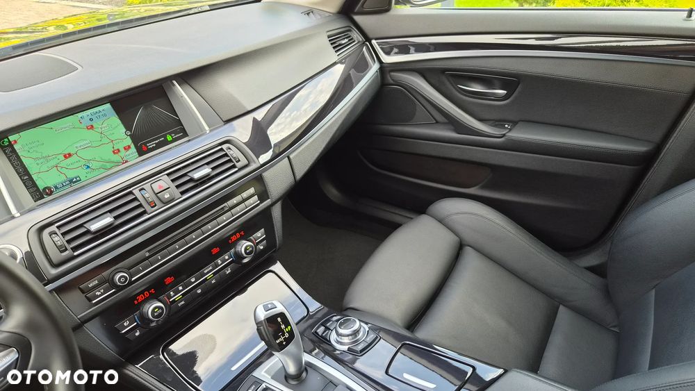 BMW Seria 5 520d - 14