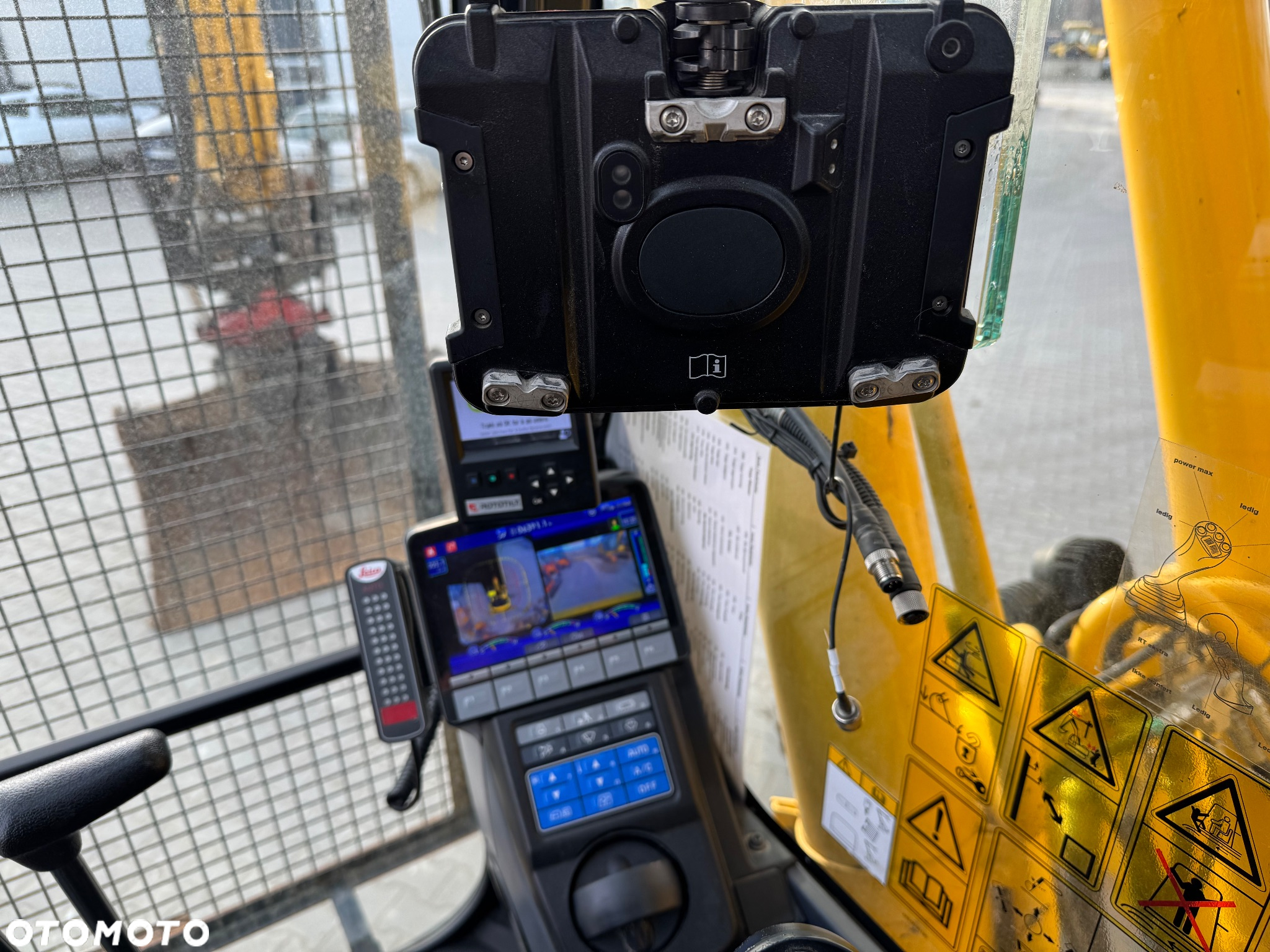 Komatsu PC210 LC-11 23 TONY - 28