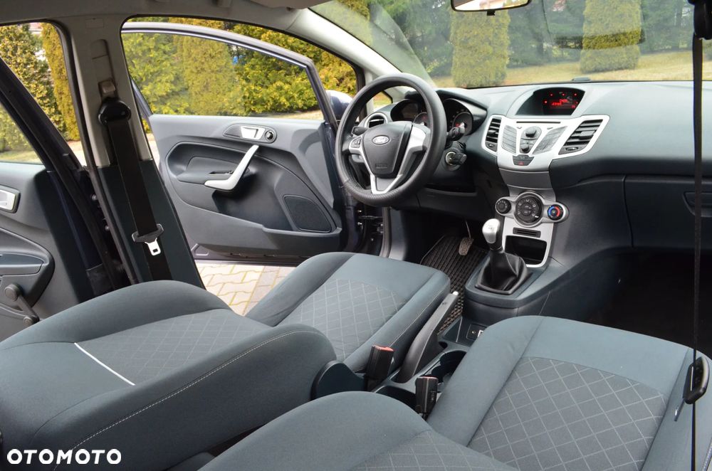 Ford Fiesta 1.25 Ambiente - 33