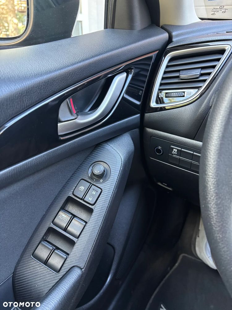 Mazda 3 - 7