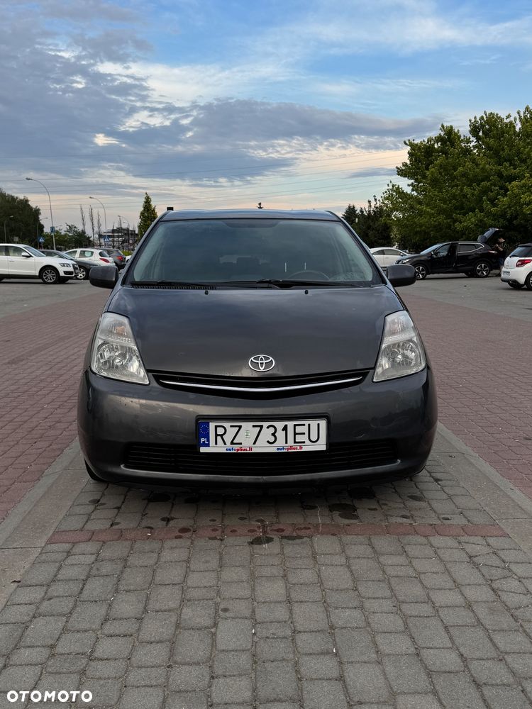 Toyota Prius - 2