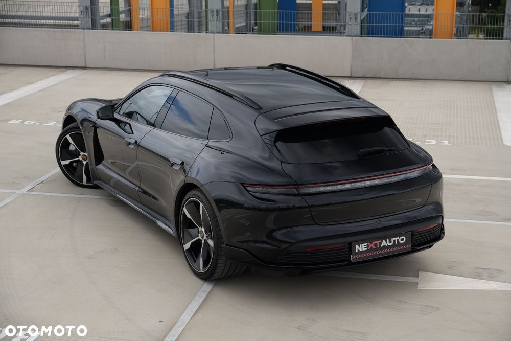 Porsche Taycan Turbo - 3