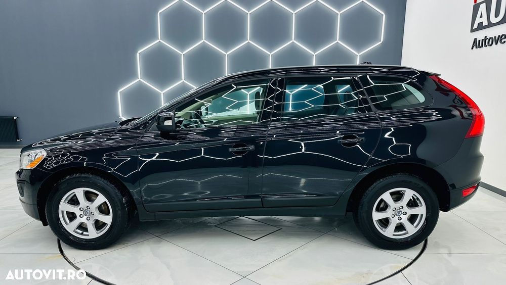 Volvo XC 60 D4 AWD Momentum - 30