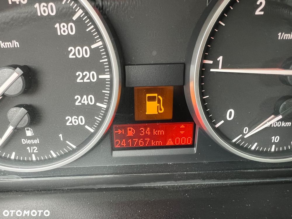 BMW Seria 3 320d xDrive - 13