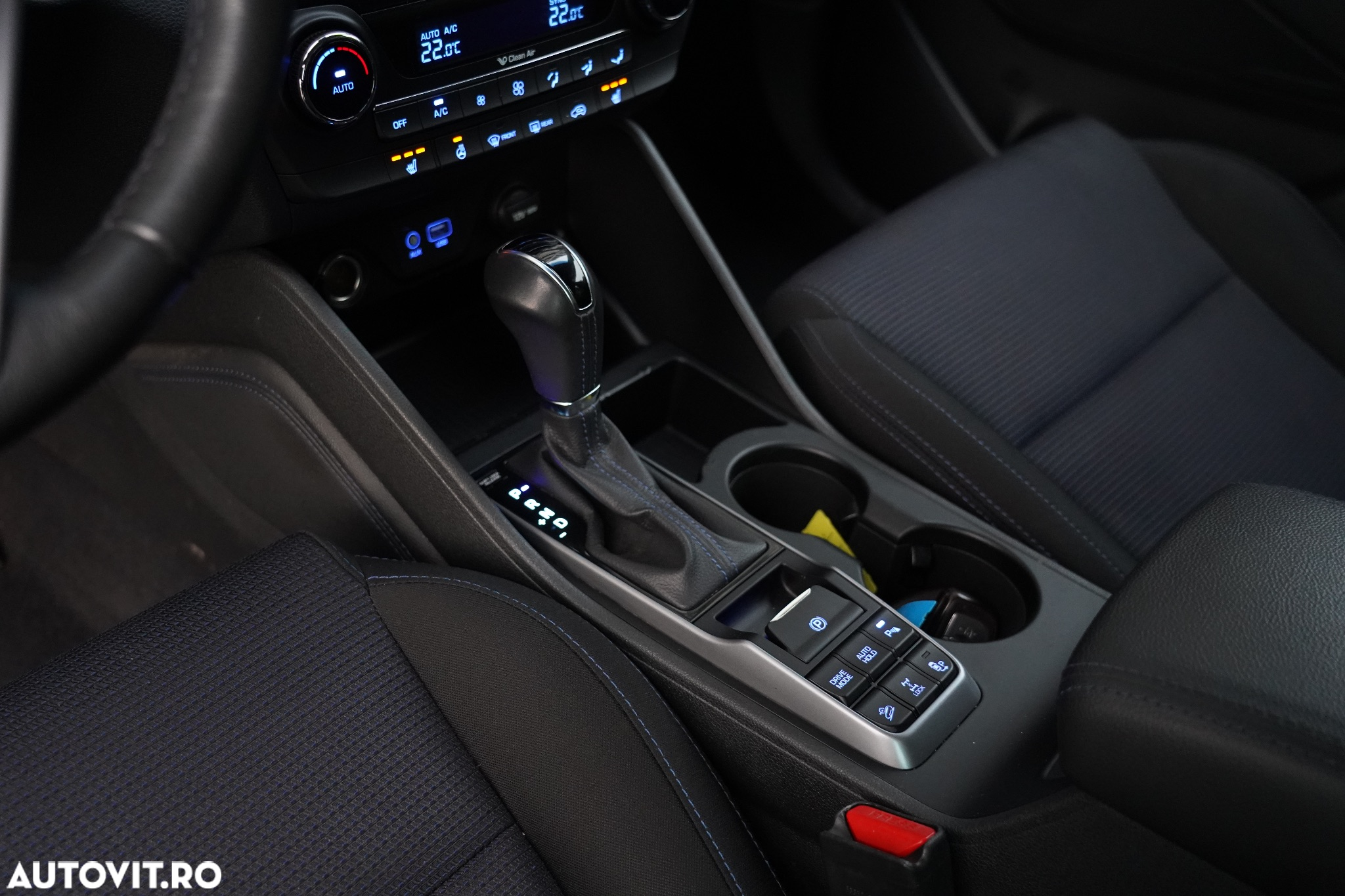 Hyundai Tucson 2.0 CRDI 4WD 6AT Premium+ - 9