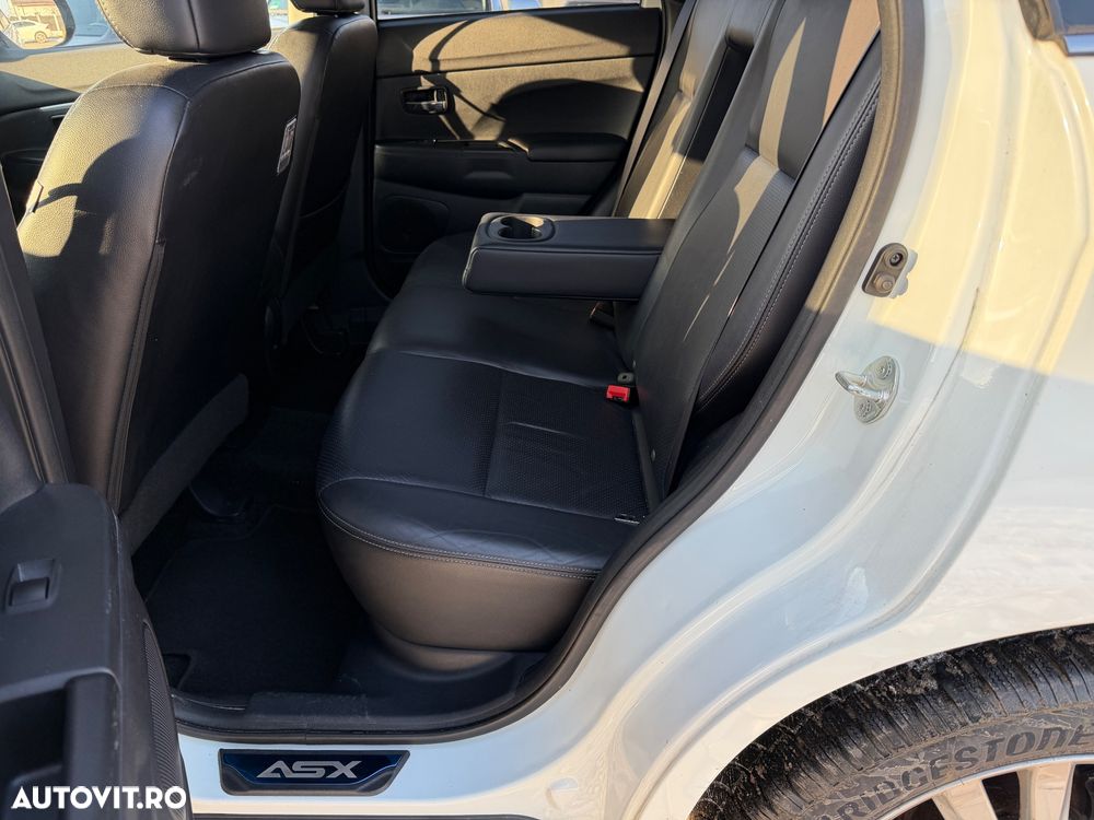 Mitsubishi ASX 1.8 DID 4WD Instyle U06 - 13