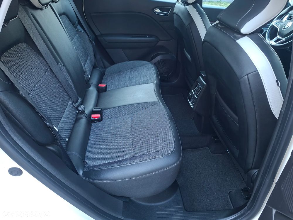 Renault Captur - 28