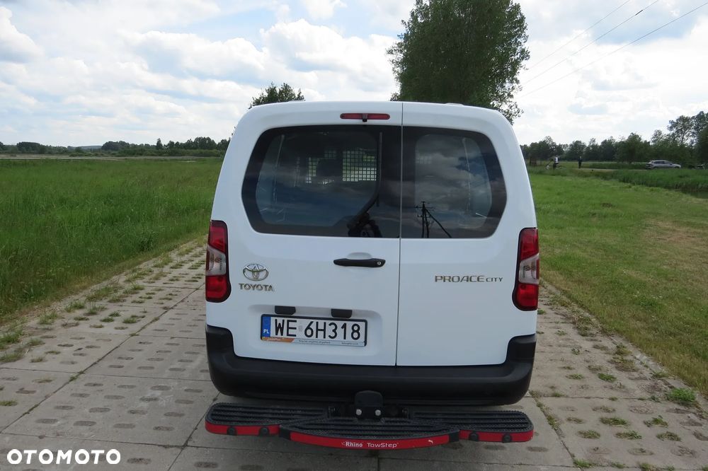 Toyota Proace City 1.2 D-4t 130km A/t Long Brygadówka - 11