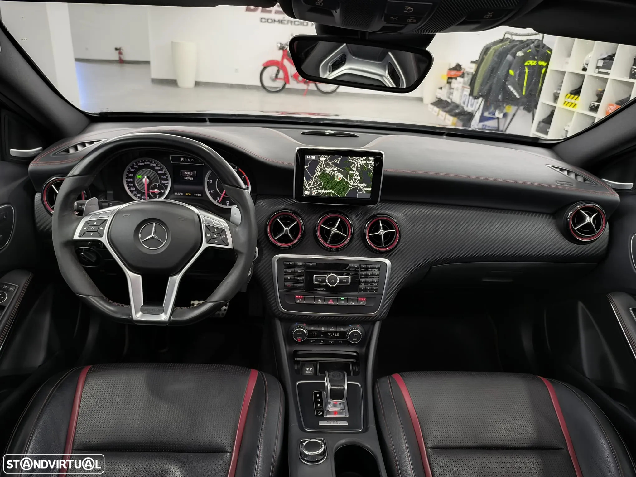 Mercedes-Benz A 45 AMG 4Matic Speedshift 7G-DCT - 37