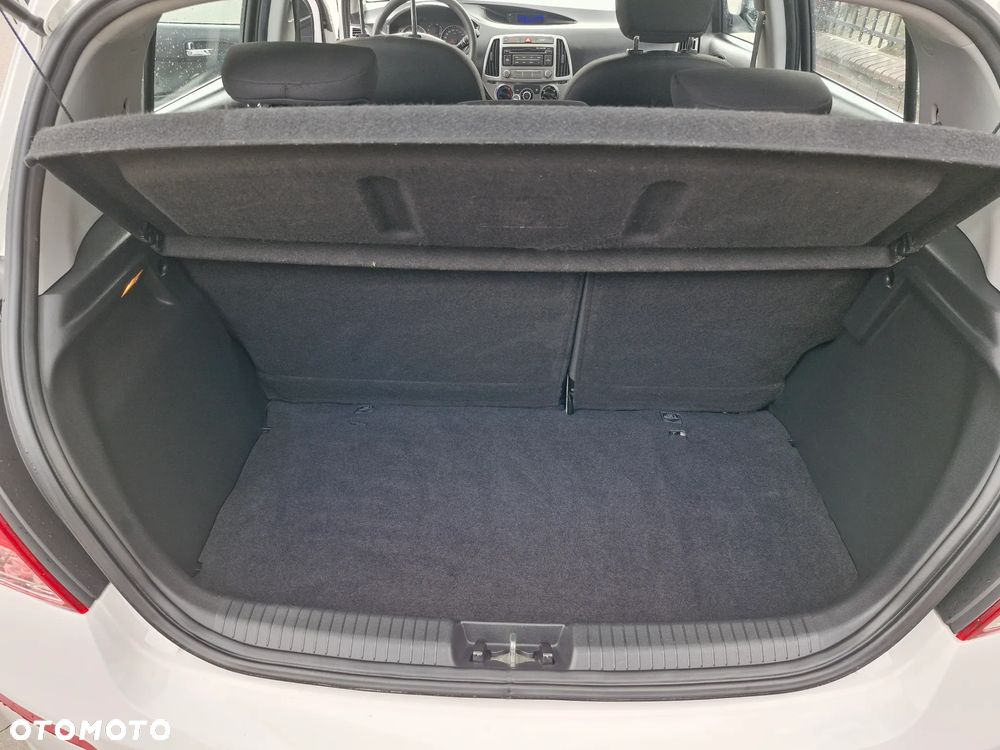 Hyundai i20 1.2 Intro Edition - 15