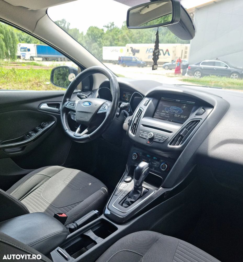 Ford Focus 1.5 EcoBoost Titanium - 18