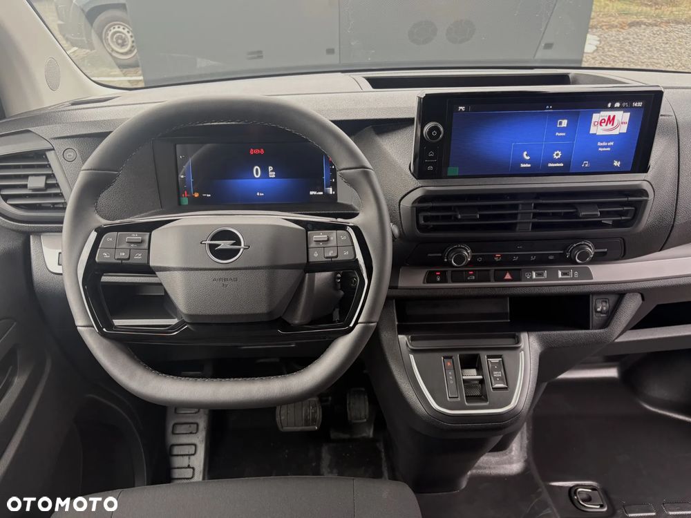 Opel Vivaro - 8