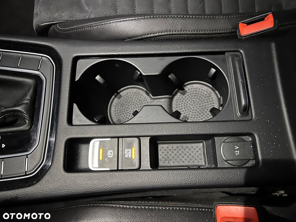 Volkswagen Passat 2.0 TSI BMT Highline DSG - 24