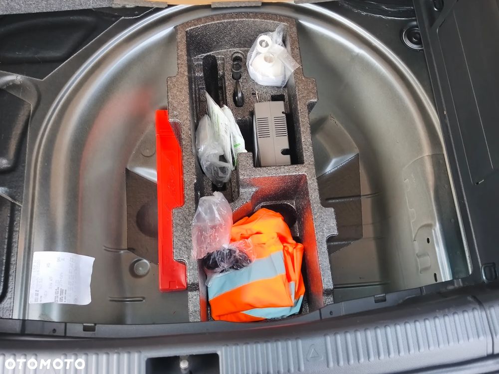 Skoda Fabia 1.2 TSI DSG Edition - 11