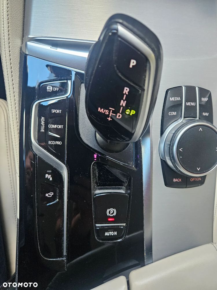 BMW Seria 5 530d xDrive mHEV Luxury Line - 11