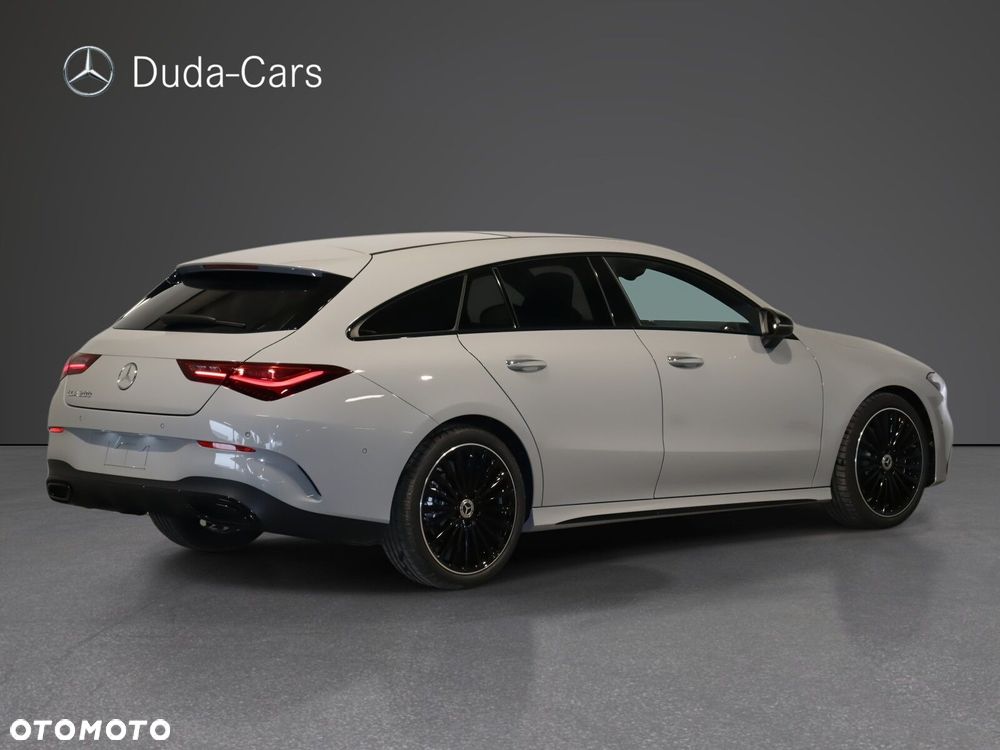 Mercedes-Benz CLA 200 AMG Line 7G-DCT - 3