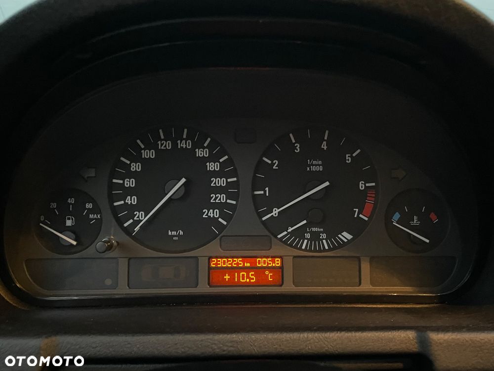 BMW X5 3.0 i Edition Exclusive Sport - 29