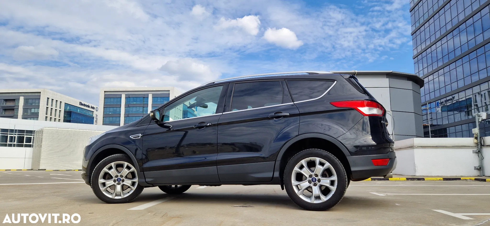 Ford Kuga 2.0 TDCi 4WD Powershift Titanium - 11