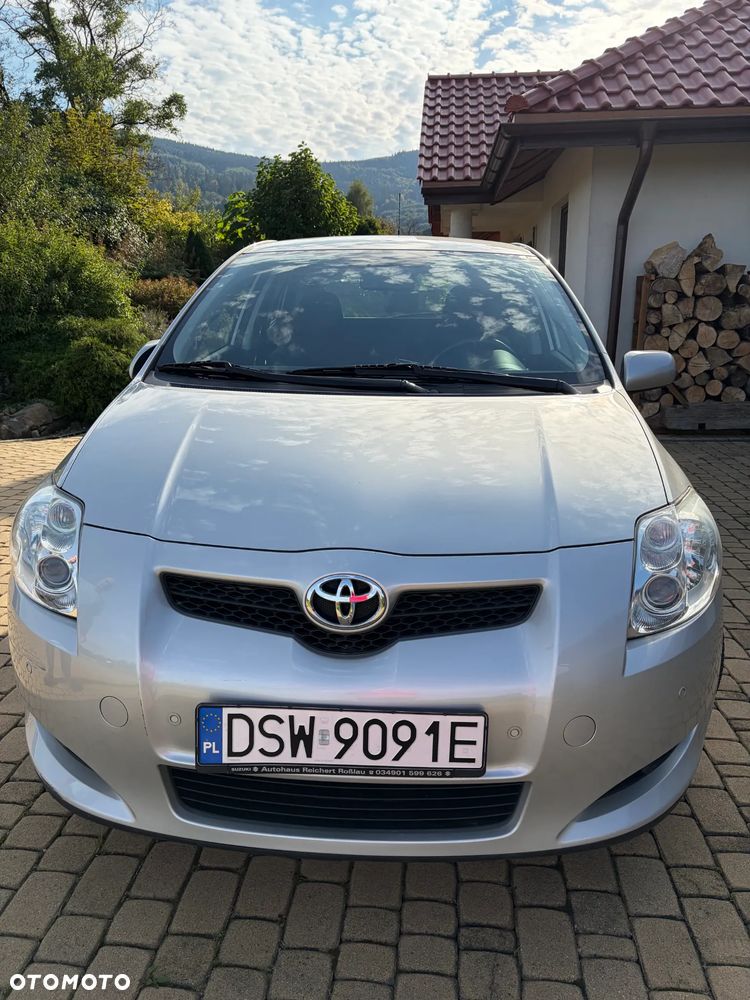 Toyota Auris - 1