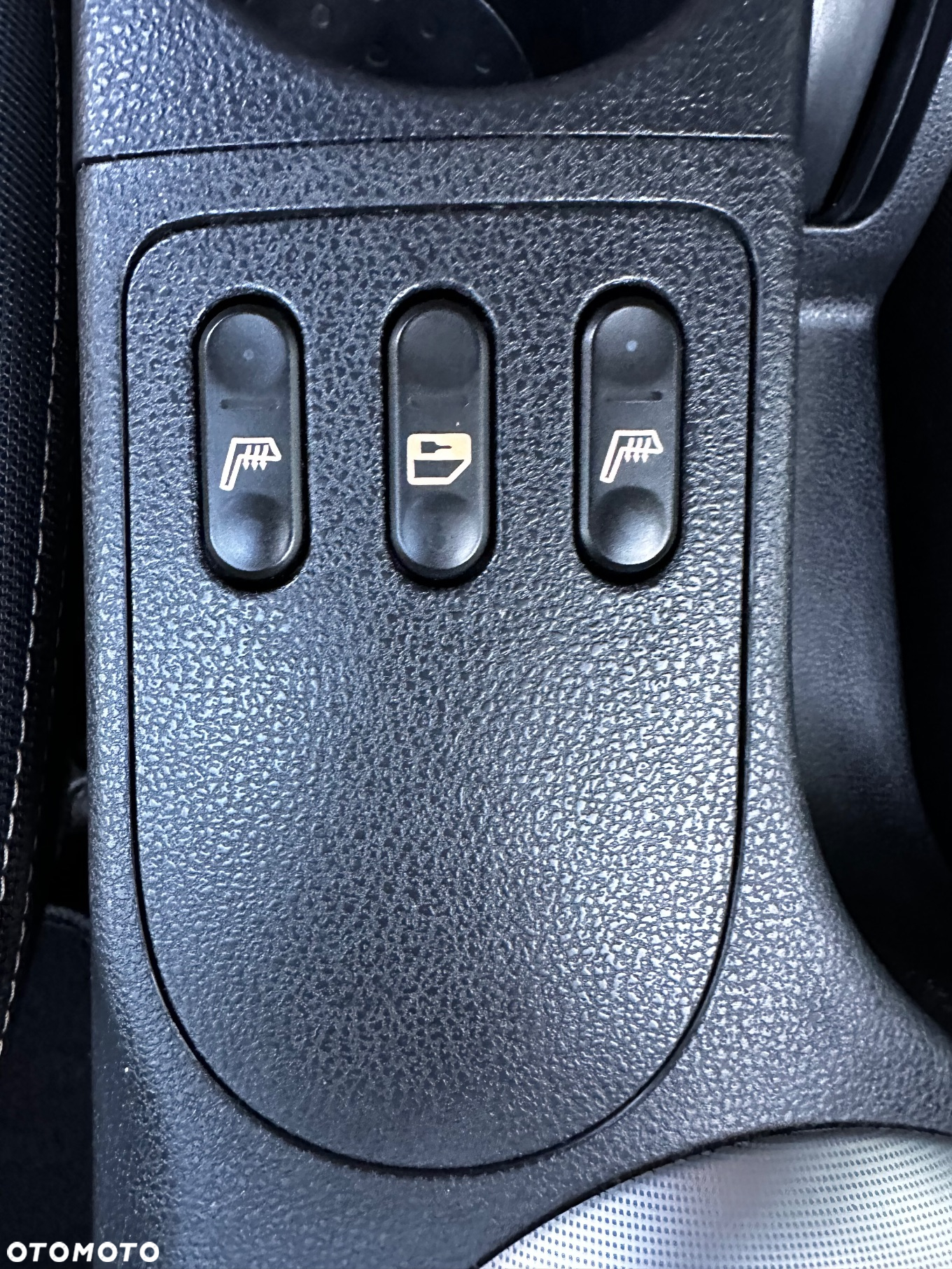 Nissan Qashqai 2.0 visia - 35